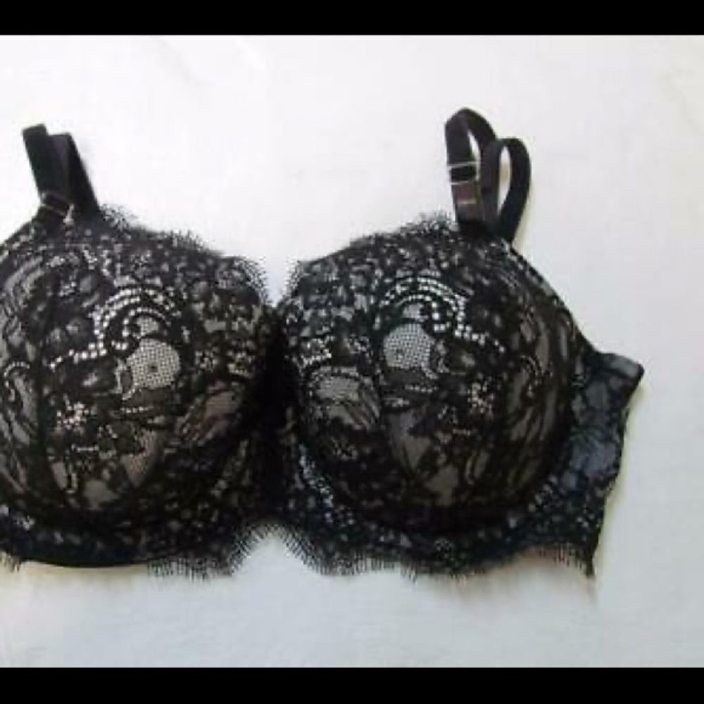 Body by Victoria Push Up Bra.